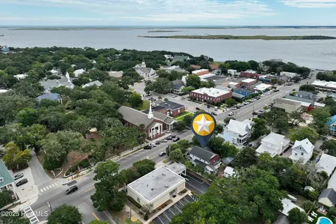 211 N Howe Street Southport NC 28461