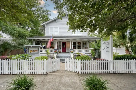 211 N Howe Street Southport NC 28461