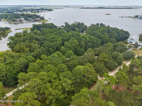 128 Missie Cove Lane Sneads Ferry NC 28460