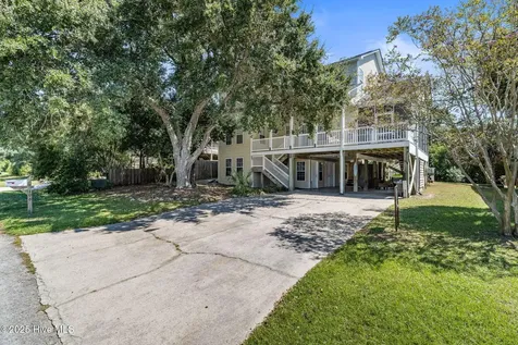 106 SE 44th Street Oak Island NC 28465