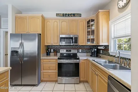 106 SE 44th Street Oak Island NC 28465