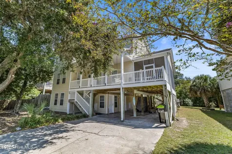 106 SE 44th Street Oak Island NC 28465