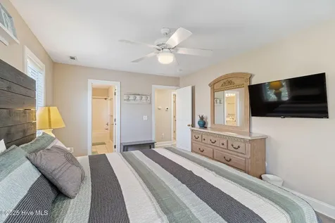 106 SE 44th Street Oak Island NC 28465