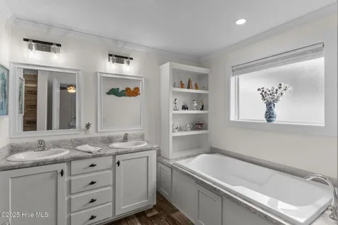 2192 W Tanglewood Drive SW Supply NC 28462