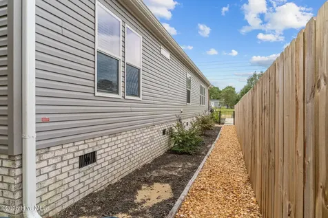 2192 W Tanglewood Drive SW Supply NC 28462