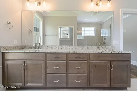 9173 Fallen Pear Lane NE Leland NC 28451