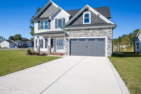 101 Sunny Acres Lane Clinton NC 28328
