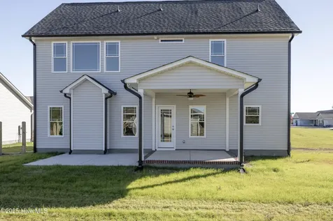 101 Sunny Acres Lane Clinton NC 28328