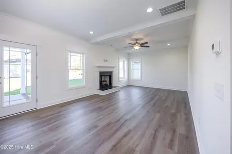 101 Sunny Acres Lane Clinton NC 28328