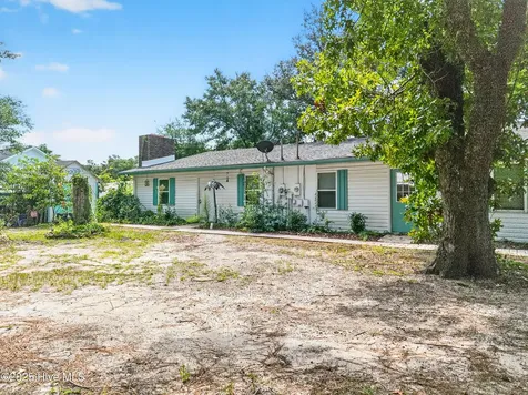148 NW 3rd Street Oak Island NC 28465