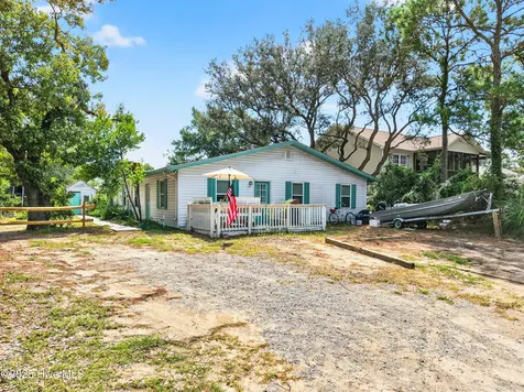 148 NW 3rd Street Oak Island NC 28465