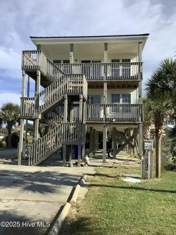 111 Phil Harris Lane North Topsail Beach NC 28460
