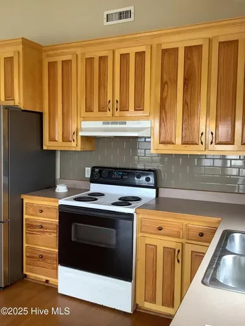 111 Phil Harris Lane North Topsail Beach NC 28460