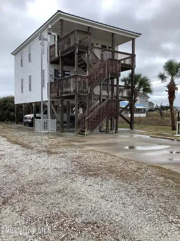 111 Phil Harris Lane North Topsail Beach NC 28460