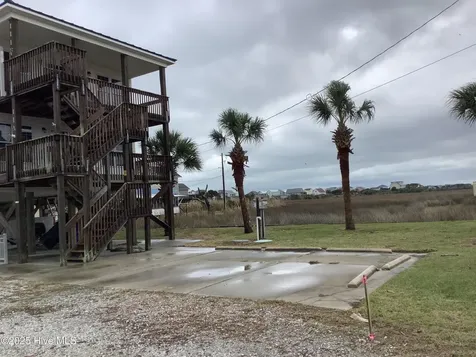 111 Phil Harris Lane North Topsail Beach NC 28460