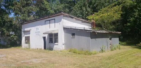 308 N Commerce Street Aulander NC 27805