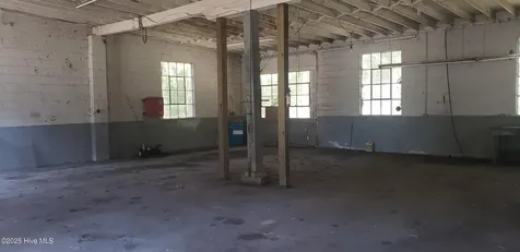 308 N Commerce Street Aulander NC 27805