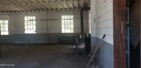 308 N Commerce Street Aulander NC 27805