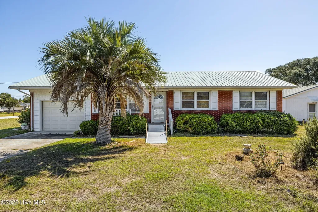 124 Stewart Road Harkers Island NC 28531
