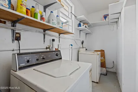 124 Stewart Road Harkers Island NC 28531