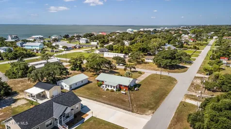 124 Stewart Road Harkers Island NC 28531