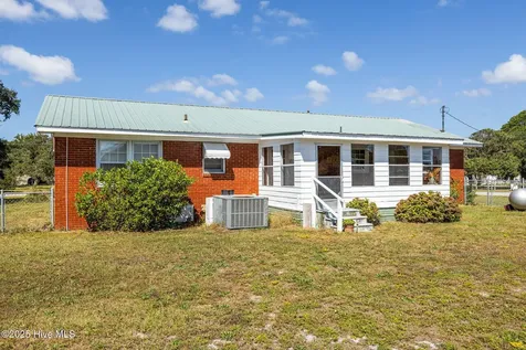 124 Stewart Road Harkers Island NC 28531