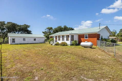 124 Stewart Road Harkers Island NC 28531