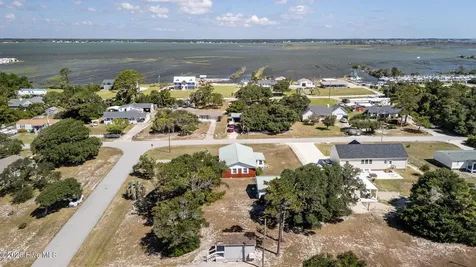124 Stewart Road Harkers Island NC 28531
