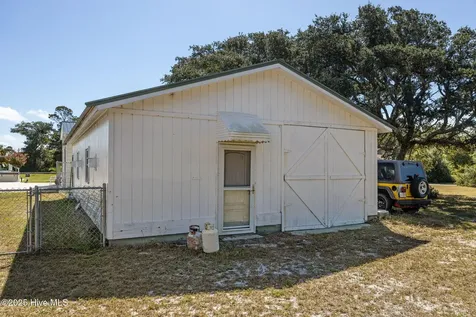 124 Stewart Road Harkers Island NC 28531