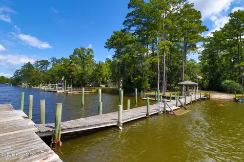 101 Cummins Creek Road Beaufort NC 28516