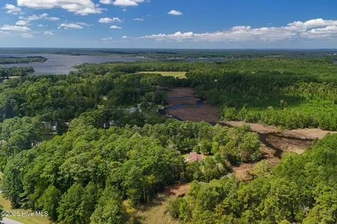 101 Cummins Creek Road Beaufort NC 28516