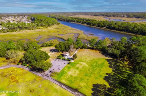 4178 Cambridge Cove Circle SE Southport NC 28461