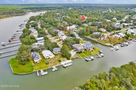 104 SW 30th Street Oak Island NC 28465