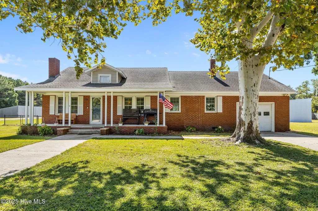 477 Harkers Island Road Beaufort NC 28516