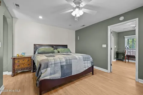 477 Harkers Island Road Beaufort NC 28516