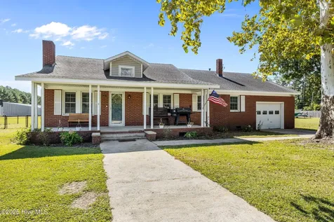 477 Harkers Island Road Beaufort NC 28516