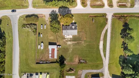 477 Harkers Island Road Beaufort NC 28516
