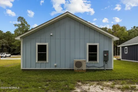 177 Long Pond Loop Swansboro NC 28584