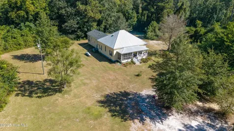 1560 Register Sutton Road Rose Hill NC 28458