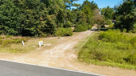 1560 Register Sutton Road Rose Hill NC 28458
