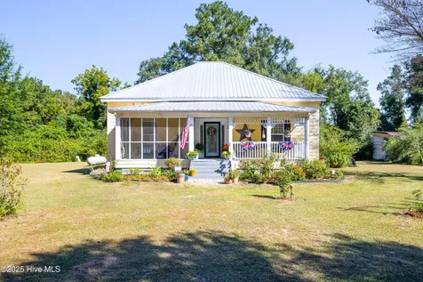 1560 Register Sutton Road Rose Hill NC 28458