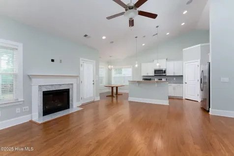176 Collins Way Hampstead NC 28443