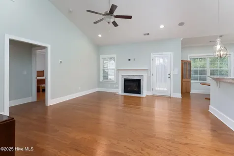 176 Collins Way Hampstead NC 28443