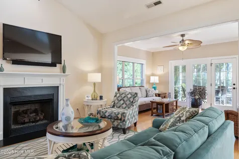 2702 Shady Pine Circle Southport NC 28461