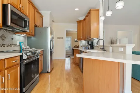 2702 Shady Pine Circle Southport NC 28461