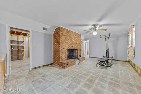 241 Hight Road Aberdeen NC 28315