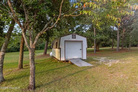 241 Hight Road Aberdeen NC 28315