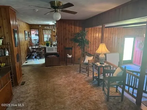 106 White Oak Road Eure NC 27935