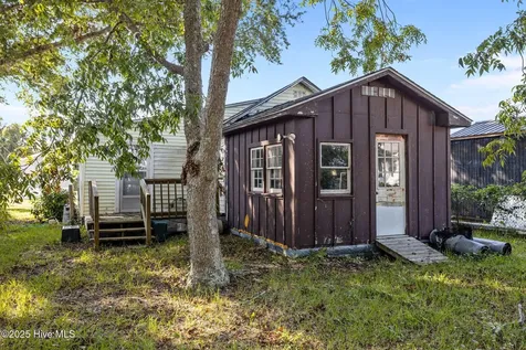 304 N 21st Street Morehead City NC 28557