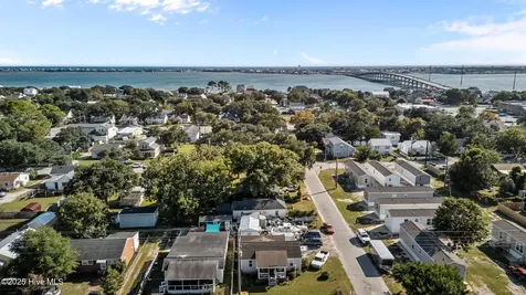 304 N 21st Street Morehead City NC 28557